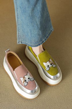 Genuine Leather Thick-Soled Lucky Cat Embroidered Slip-On Loafers for Women - 2025 Height-Increasing Flats, Trendy Y2K Style