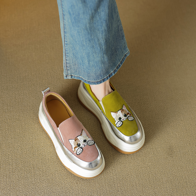 Genuine Leather Thick-Soled Lucky Cat Embroidered Slip-On Loafers for Women - 2025 Height-Increasing Flats, Trendy Y2K Style Genuine Leather Thick-Soled Lucky Cat Embroidered Slip-On Loafers for Women - 2025 Height-Increasing Flats, Trendy Y2K Style