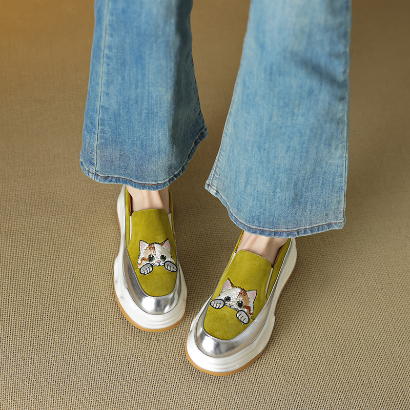 Genuine Leather Thick-Soled Lucky Cat Embroidered Slip-On Loafers for Women - 2025 Height-Increasing Flats, Trendy Y2K Style Genuine Leather Thick-Soled Lucky Cat Embroidered Slip-On Loafers for Women - 2025 Height-Increasing Flats, Trendy Y2K Style