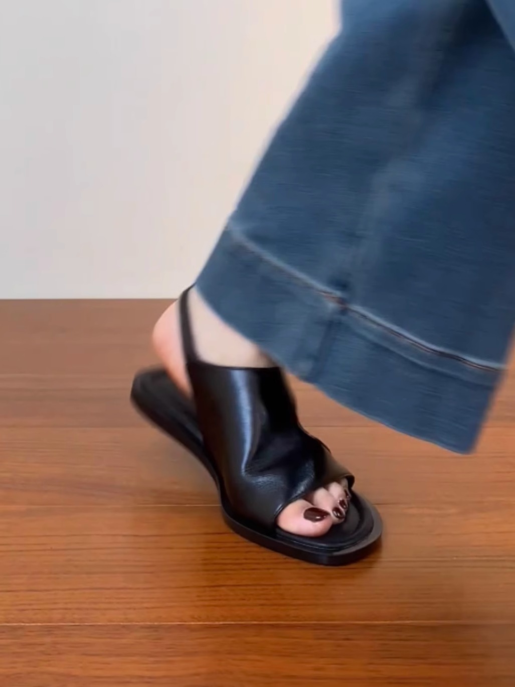 Genuine Leather Vacation Flat-Toe Sandals for Women - Side-Open Black Summer Shoes 2025, Lazy Chic Style Genuine Leather Vacation Flat-Toe Sandals for Women - Side-Open Black Summer Shoes 2025, Lazy Chic Style