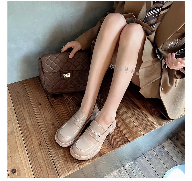 Genuine Leather Women's Flats, Sandals, Martin Boots & Mary Jane Shoes - Stylish Clearance Sale on Fashion Footwear Genuine Leather Women's Flats, Sandals, Martin Boots & Mary Jane Shoes - Stylish Clearance Sale on Fashion Footwear