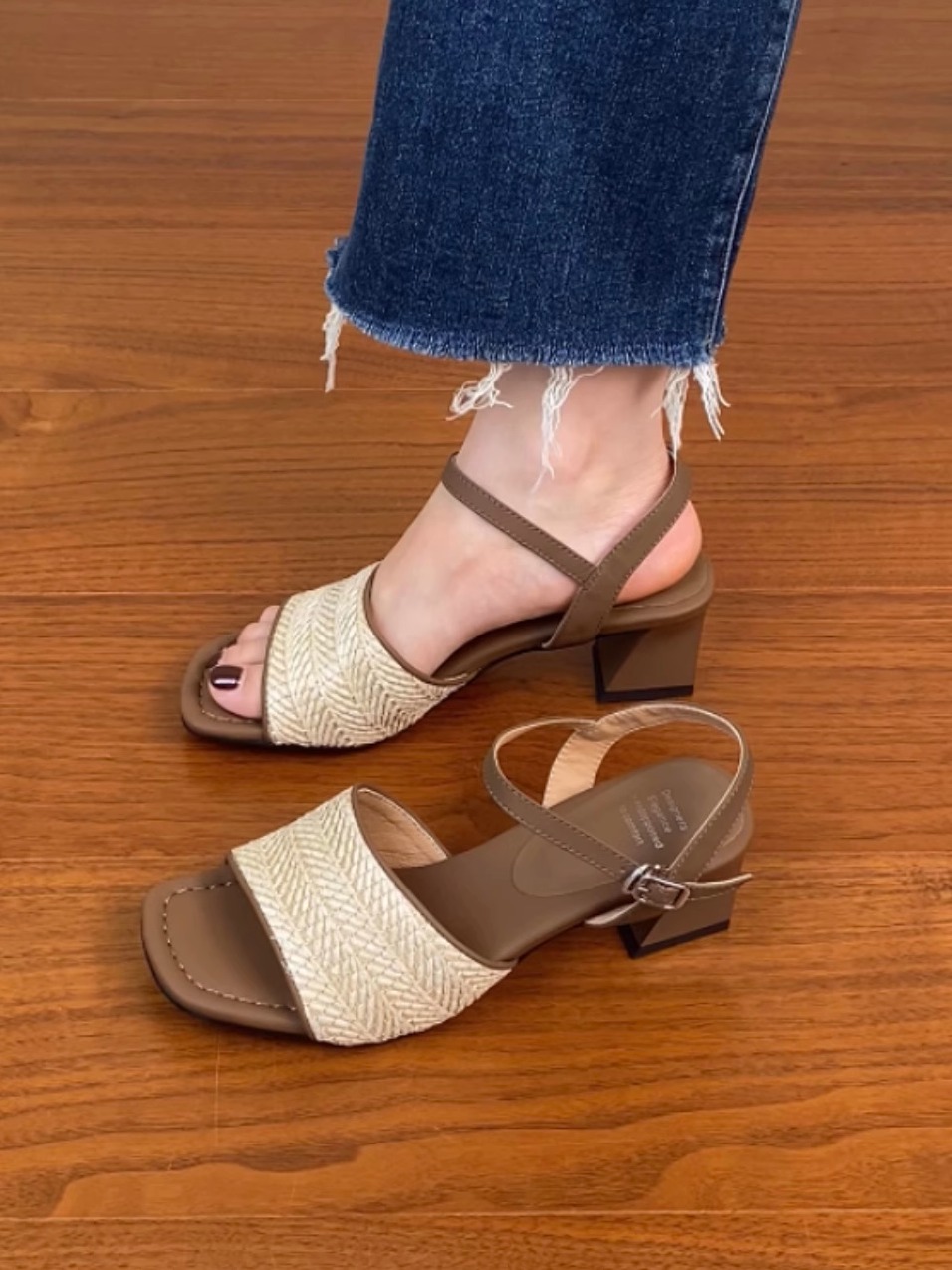 Genuine Leather Woven One-Strap Open-Toe Chunky Heel Sandals for Women - Vacation Style Mid-Heel Shoes for Summer 2025 Genuine Leather Woven One-Strap Open-Toe Chunky Heel Sandals for Women - Vacation Style Mid-Heel Shoes for Summer 2025