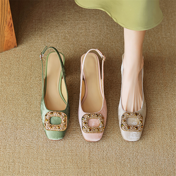 Giant American Style Chunky High-Heeled Open-Back Square-Toe Women's Sandals with Crystal Square Buckle - Fashionable Summer Footwear Giant American Style Chunky High-Heeled Open-Back Square-Toe Women's Sandals with Crystal Square Buckle - Fashionable Summer Footwear