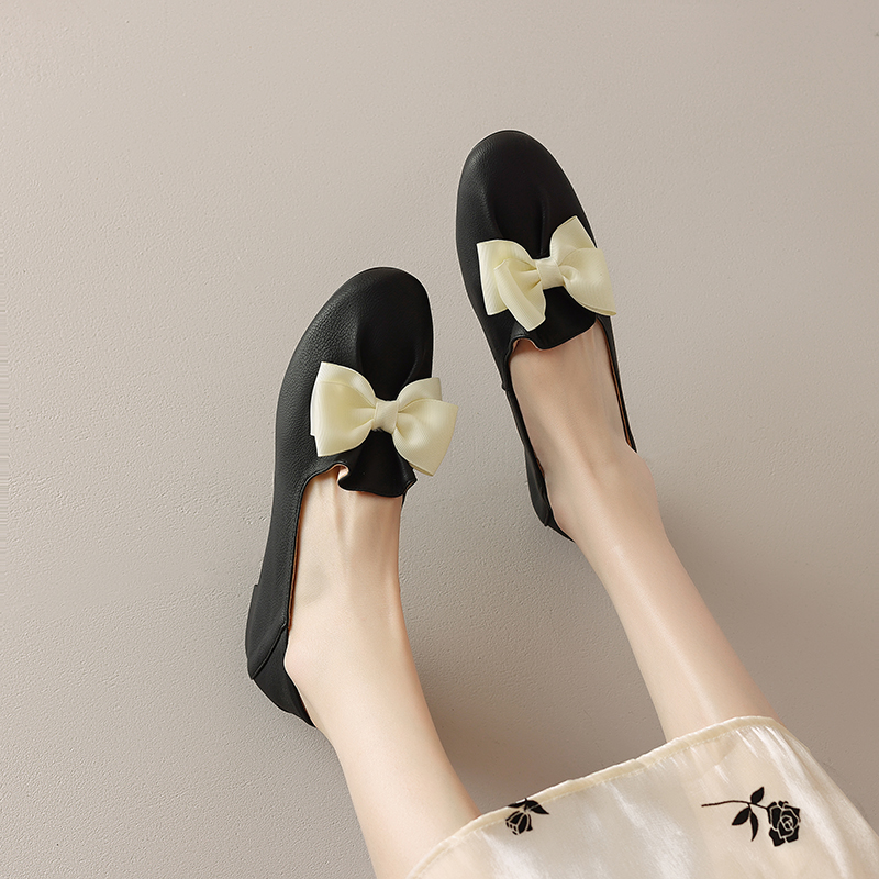 Giant Soft French Genuine Leather Women's Ballet Flats with Gentle Bow - Artistic Two-Way Design for Comfortable Everyday Style Giant Soft French Genuine Leather Women's Ballet Flats with Gentle Bow - Artistic Two-Way Design for Comfortable Everyday Style