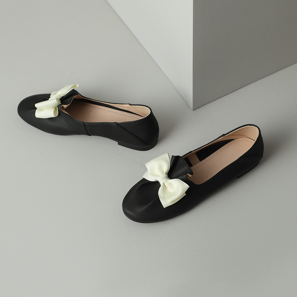Giant Soft French Genuine Leather Women's Ballet Flats with Gentle Bow - Artistic Two-Way Design for Comfortable Everyday Style Giant Soft French Genuine Leather Women's Ballet Flats with Gentle Bow - Artistic Two-Way Design for Comfortable Everyday Style