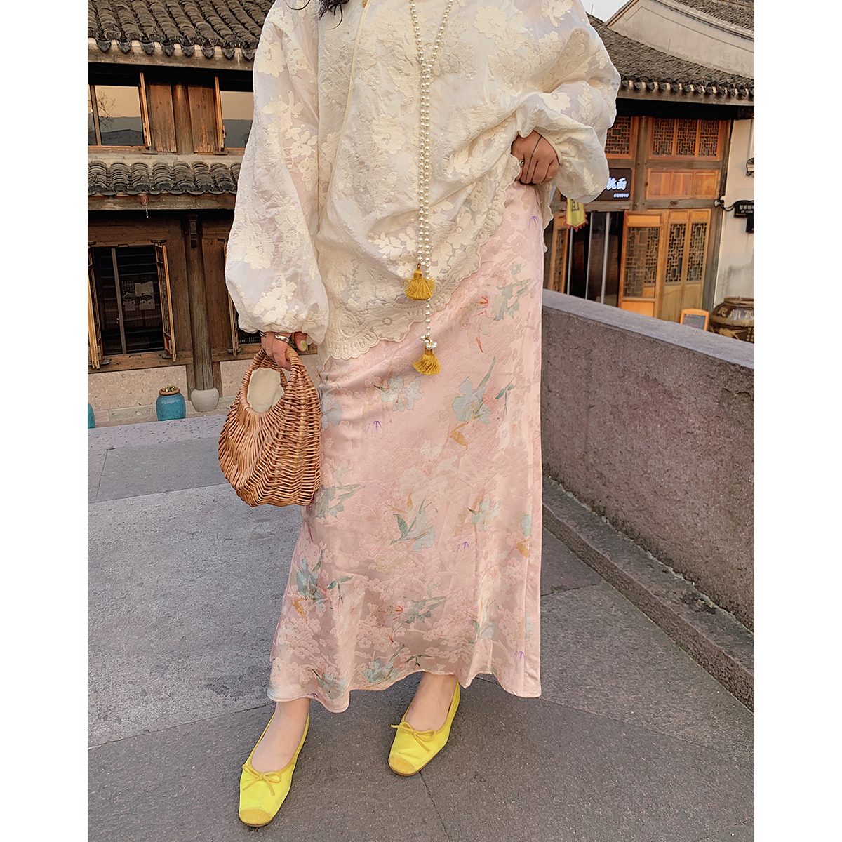 Gold Satin Fishtail Half Skirt for Women - Plus Size Retro Chinese Style National Wind 2025 Fashion Gold Satin Fishtail Half Skirt for Women - Plus Size Retro Chinese Style National Wind 2025 Fashion