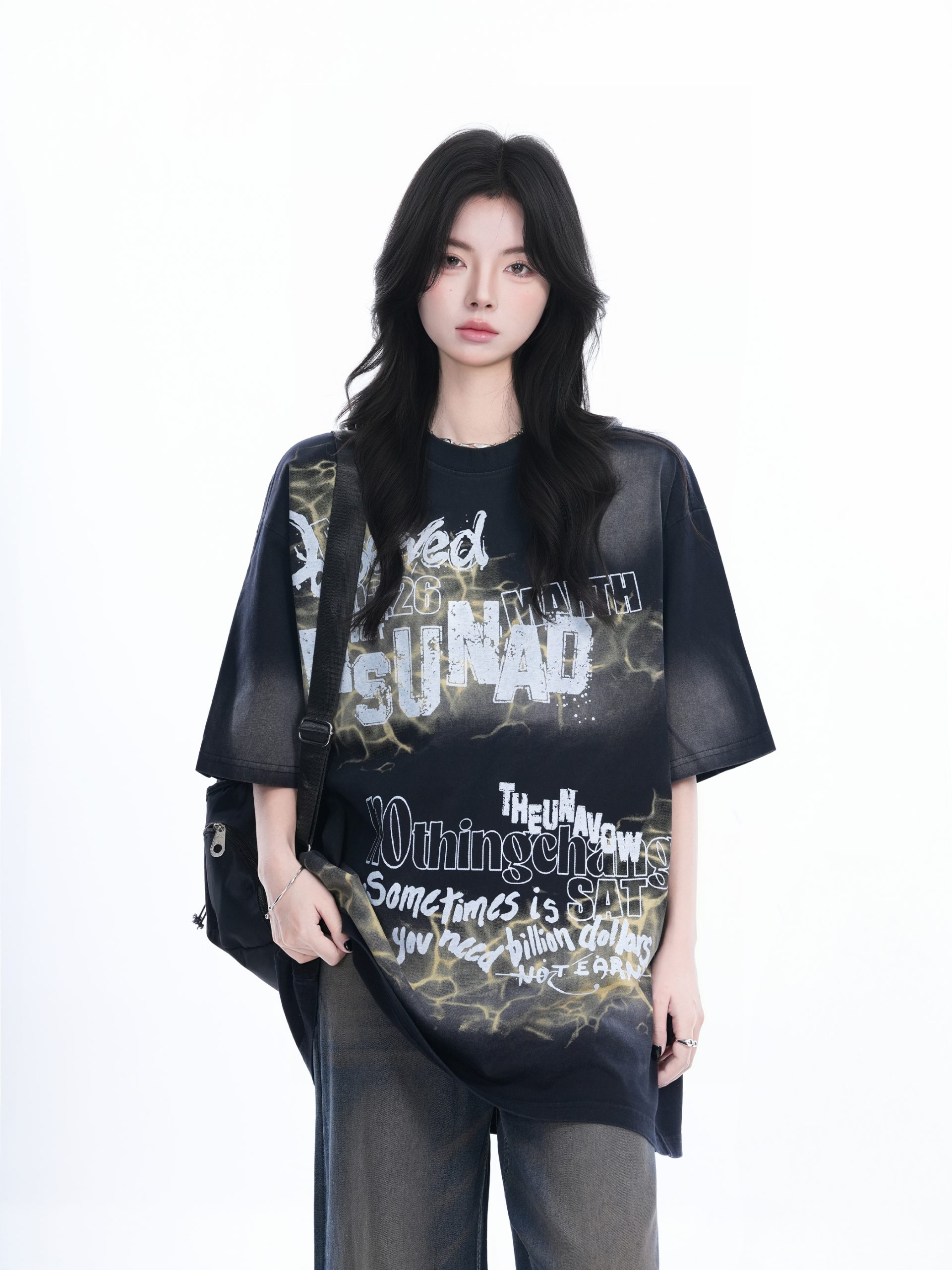 Gradient Pink Oversized Short Sleeve T-Shirt for Women - Trendy American High Street Style with "Sit and Eat Until the Mountains Are Empty" Design Gradient Pink Oversized Short Sleeve T-Shirt for Women - Trendy American High Street Style with "Sit and Eat Until the Mountains Are Empty" Design