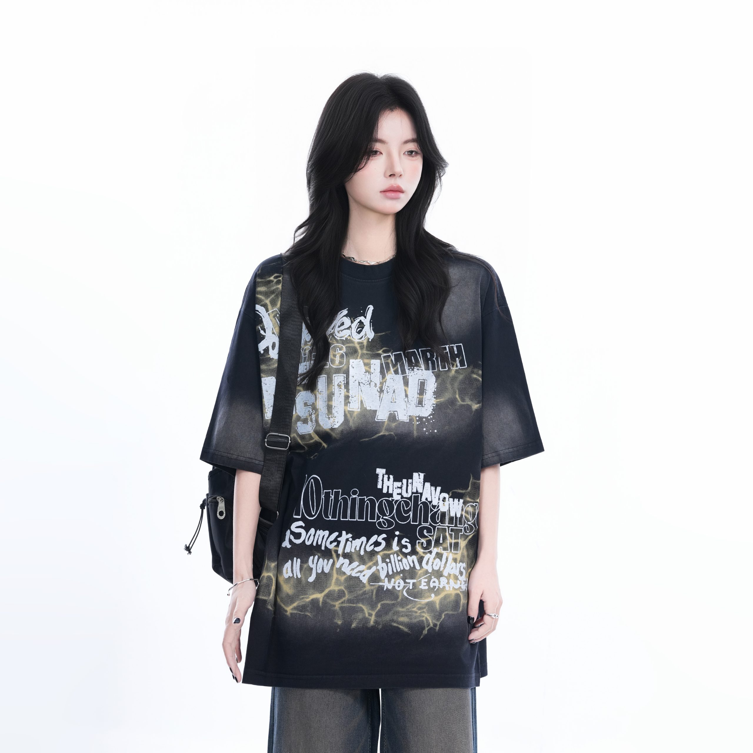 Gradient Pink Oversized Short Sleeve T-Shirt for Women - Trendy American High Street Style with "Sit and Eat Until the Mountains Are Empty" Design Gradient Pink Oversized Short Sleeve T-Shirt for Women - Trendy American High Street Style with "Sit and Eat Until the Mountains Are Empty" Design