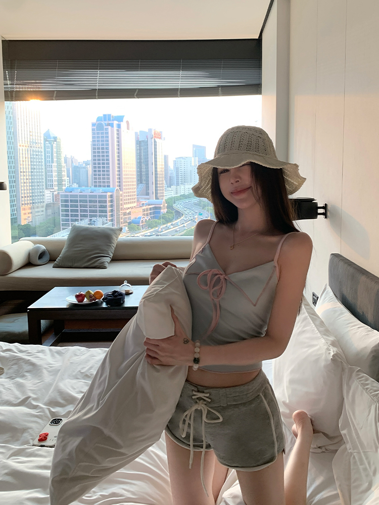 Gray Drawstring Slim-Fit Casual Pants for Women - Versatile Hip-Hugging Summer Sports Shorts Gray Drawstring Slim-Fit Casual Pants for Women - Versatile Hip-Hugging Summer Sports Shorts