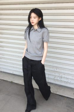 Gray Knitted Short-Sleeve Women's Polo T-Shirt - College Style Slim Fit Summer Top for Versatile Casual Looks