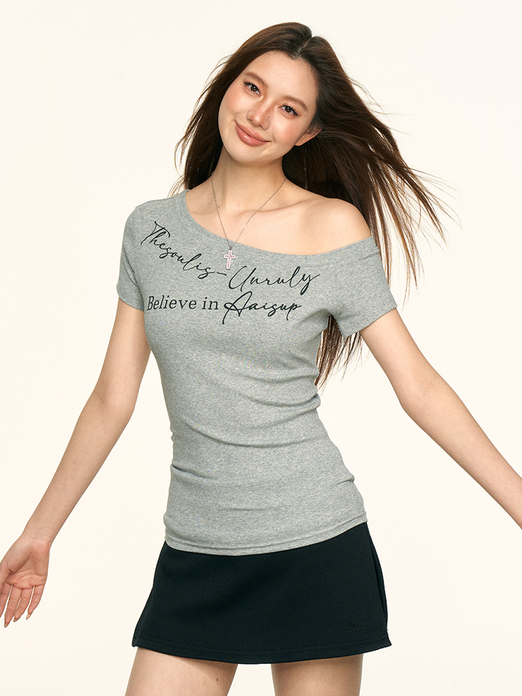 Gray Off-Shoulder Short Sleeve T-Shirt for Women - Slim Fit American Style Top for Summer 2025, Trendy Casual Wear Gray Off-Shoulder Short Sleeve T-Shirt for Women - Slim Fit American Style Top for Summer 2025, Trendy Casual Wear