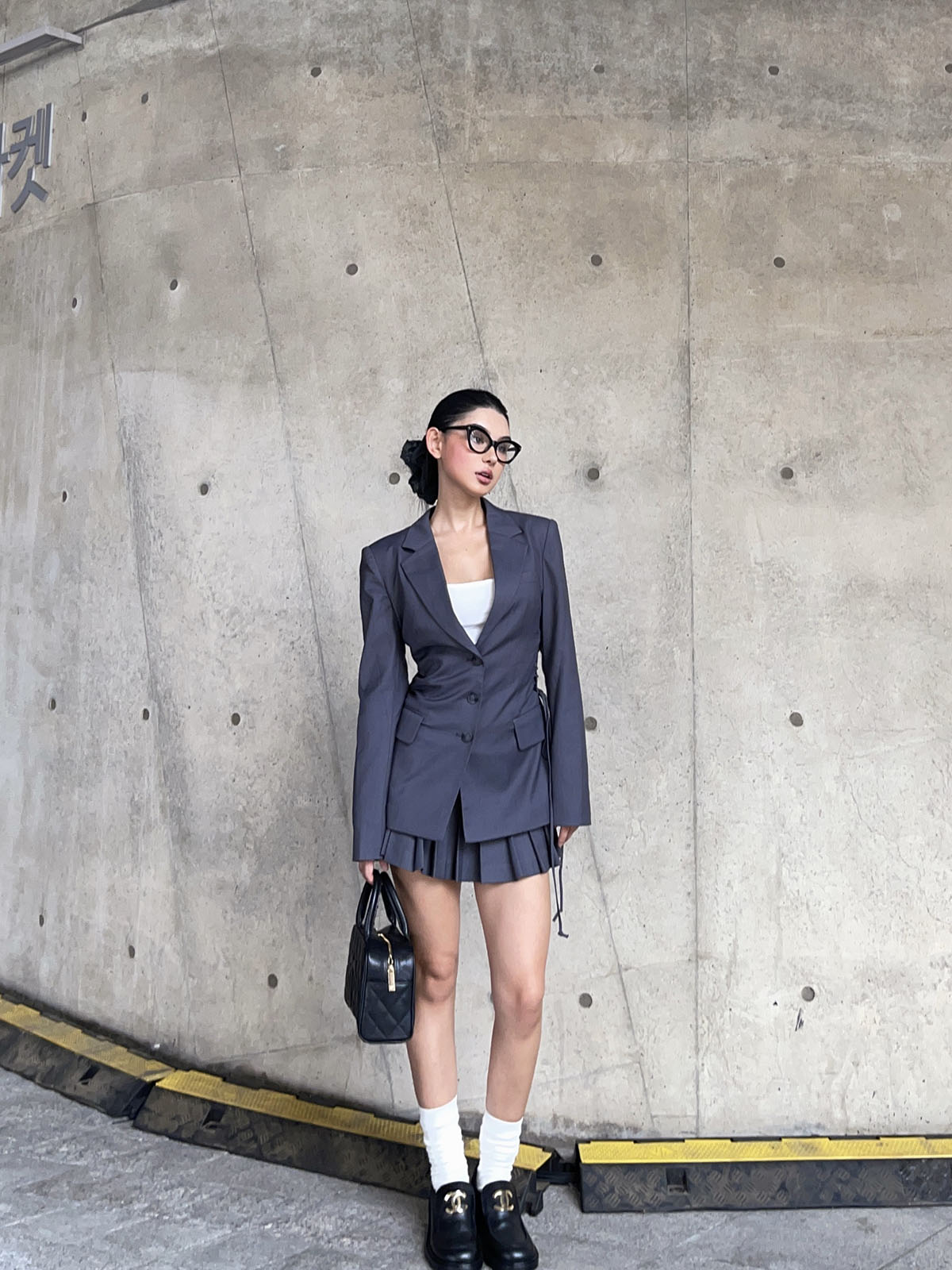 Gray Strap Waist-Cinching Fitted Suit & Pleated Skirt Set - City Girl Style for Trendy Outfits, Perfect for 90s and Y2K Fashion Gray Strap Waist-Cinching Fitted Suit & Pleated Skirt Set - City Girl Style for Trendy Outfits, Perfect for 90s and Y2K Fashion