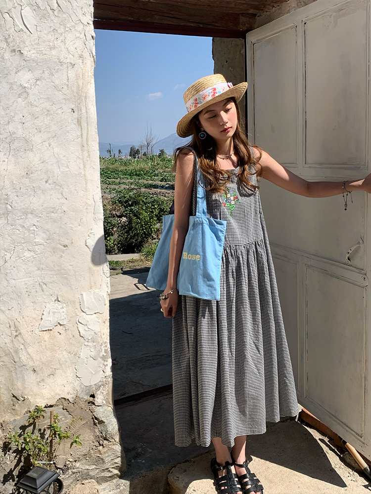 Green Apple Berry Plaid Embroidered Vest Dress for Women - Summer Loose A-Line High Waist Flared Long Skirt, Vintage Style Green Apple Berry Plaid Embroidered Vest Dress for Women - Summer Loose A-Line High Waist Flared Long Skirt, Vintage Style