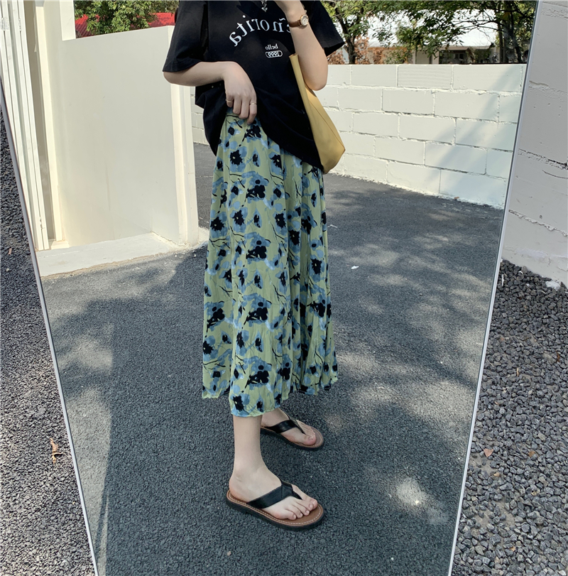 Green Floral Print A-Line Midi Skirt for Women - High-Waisted, Loose Chiffon, Plus Size, Summer Fashion Essential Green Floral Print A-Line Midi Skirt for Women - High-Waisted, Loose Chiffon, Plus Size, Summer Fashion Essential