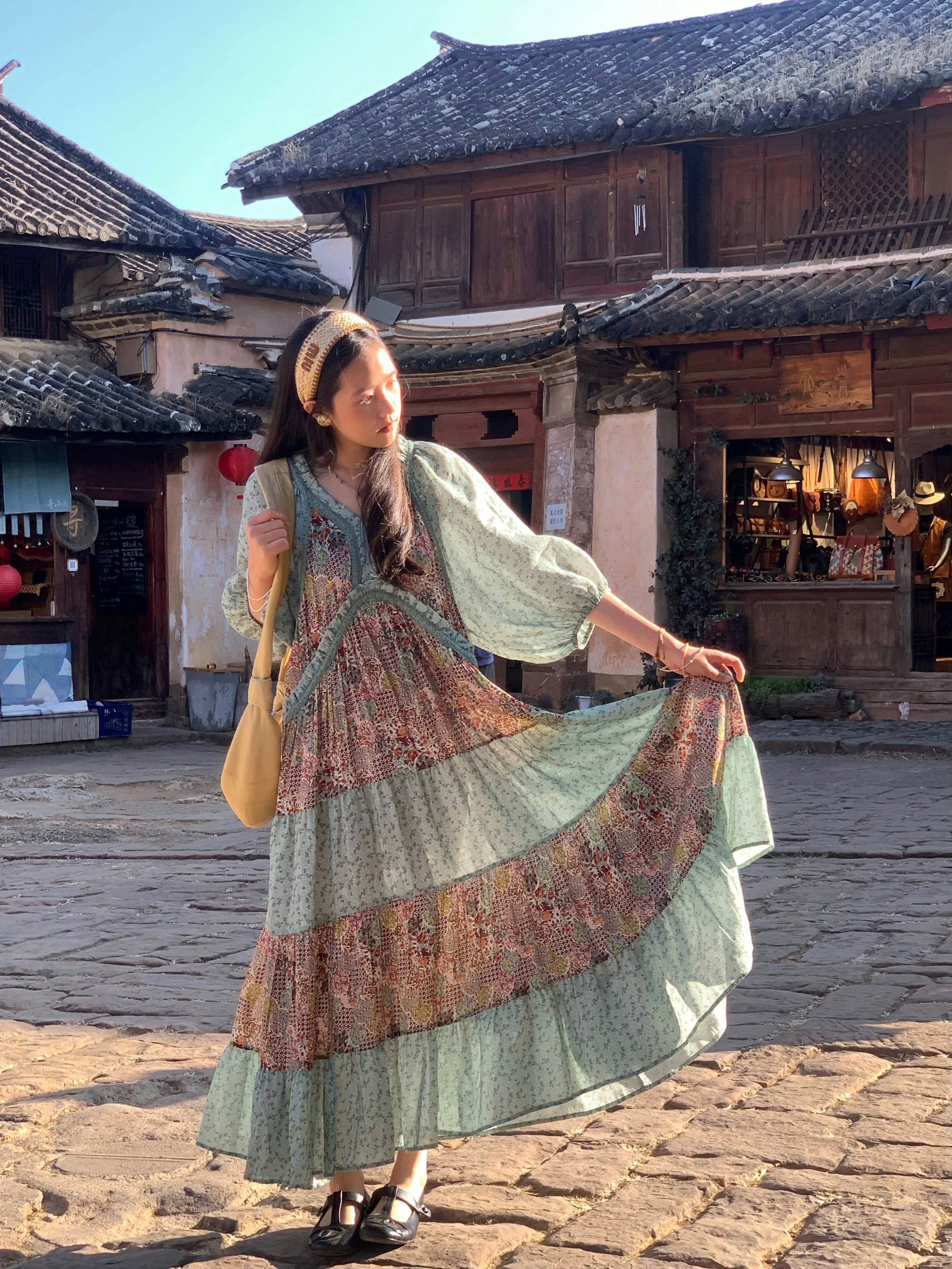 Green Retro V-Neck Dress for Women - Bohemian Long Skirt, Vintage Style, Spring Fashion, Summer of the Cicada Green Retro V-Neck Dress for Women - Bohemian Long Skirt, Vintage Style, Spring Fashion, Summer of the Cicada