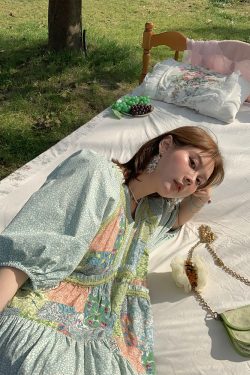 Green Retro V-Neck Dress for Women - Bohemian Long Skirt, Vintage Style, Spring Fashion, Summer of the Cicada