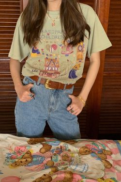 Green Short Sleeve Vintage T-Shirt for Women with Japanese Retro Girl Print, Loose Fit Pure Cotton Summer Top