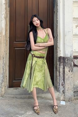 Green Tie-Dye Jacquard Handmade Beaded Vintage Camisole and Textured Midi Skirt Set - Y2K Inspired Fashion Ensemble