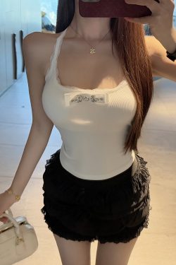 Halter Neck Slim Fit Vest Top with Built-In Chest Pad - Stylish Heavy-Duty Design for a Chic Look