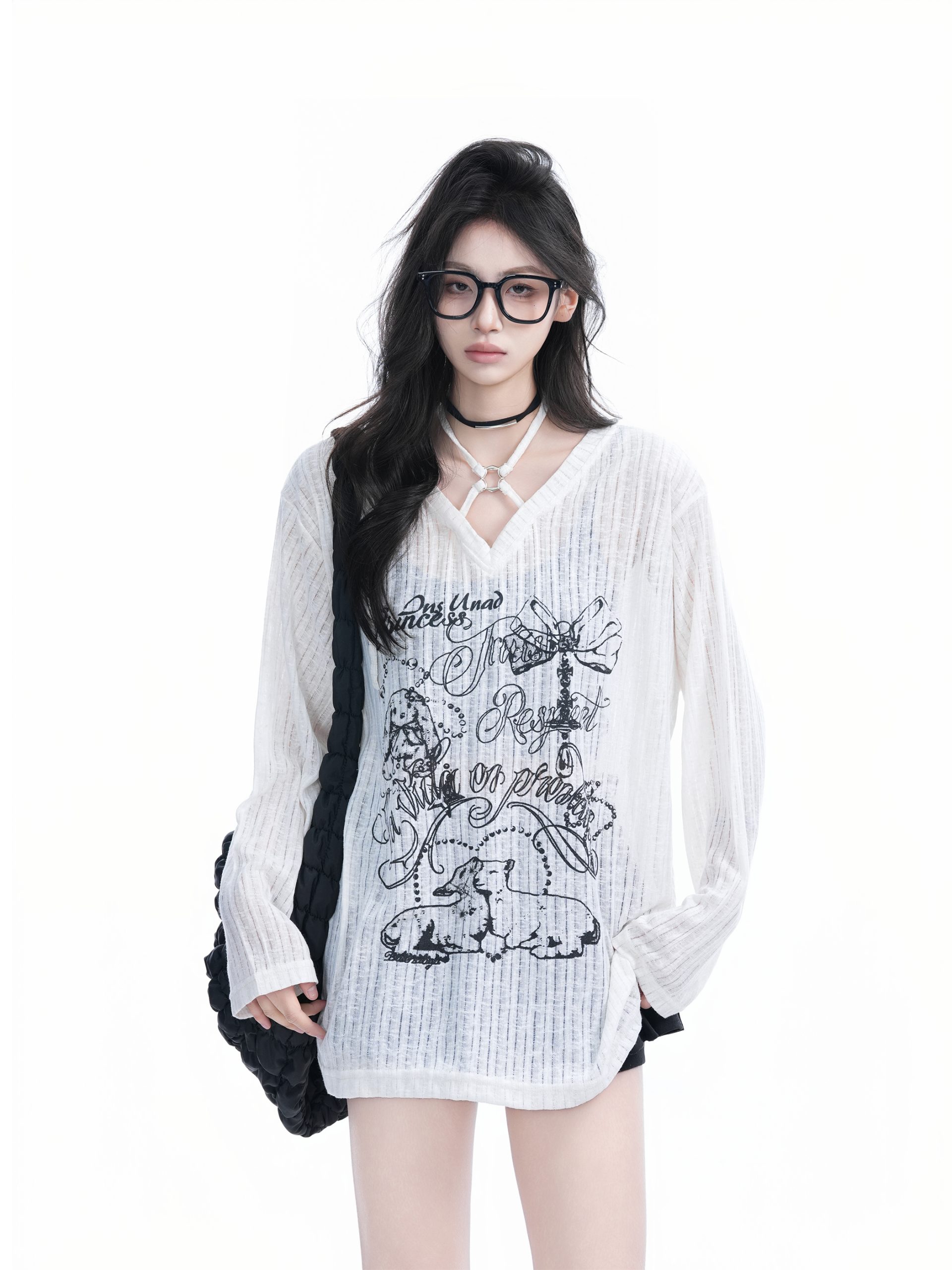 Hand-Painted Graffiti Long Sleeve T-Shirt for Women - American Streetwear, Sun Protection, Loose Fit, Perfect for Y2K Style Hand-Painted Graffiti Long Sleeve T-Shirt for Women - American Streetwear, Sun Protection, Loose Fit, Perfect for Y2K Style