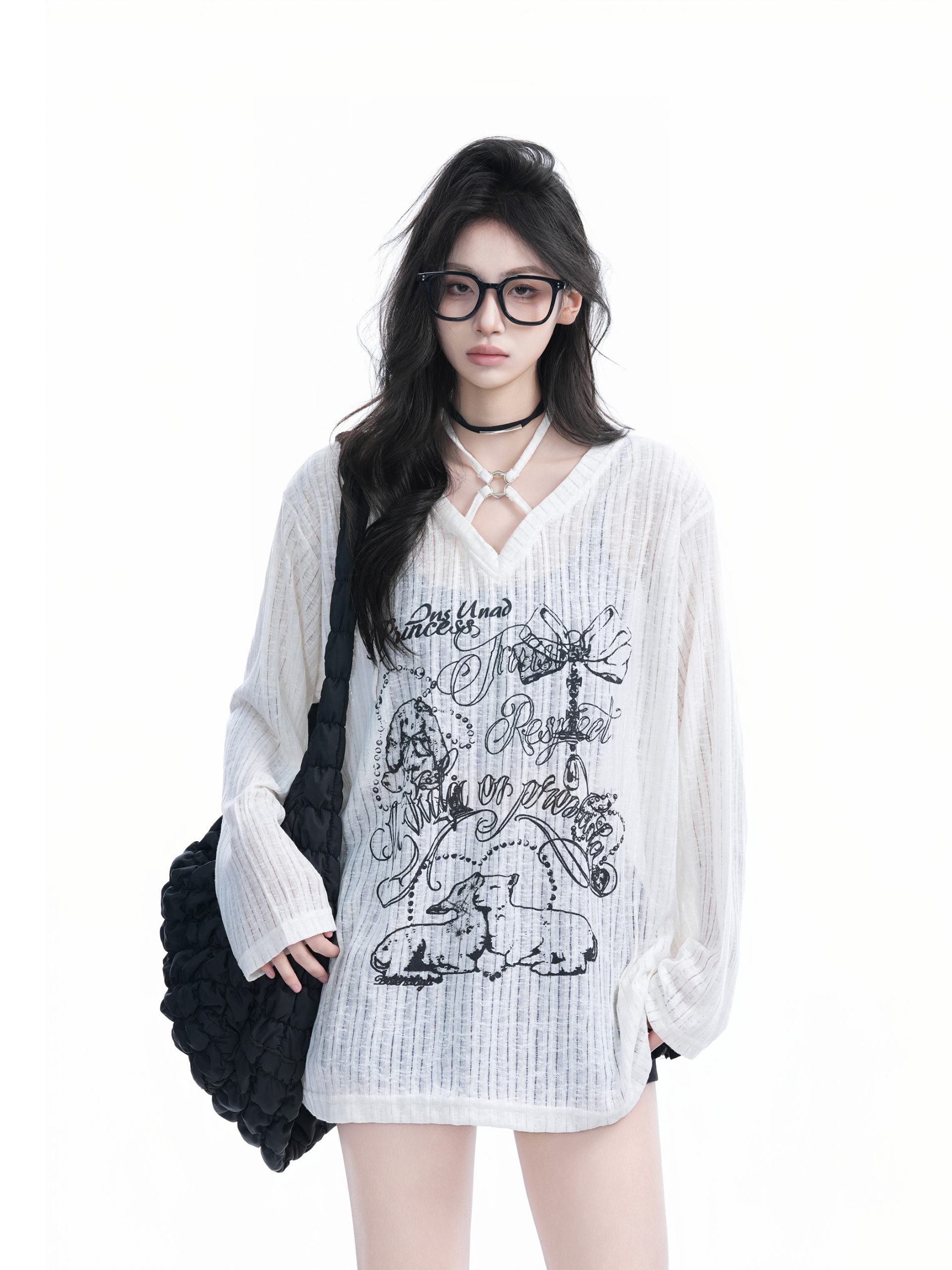 Hand-Painted Graffiti Long Sleeve T-Shirt for Women - American Streetwear, Sun Protection, Loose Fit, Perfect for Y2K Style Hand-Painted Graffiti Long Sleeve T-Shirt for Women - American Streetwear, Sun Protection, Loose Fit, Perfect for Y2K Style