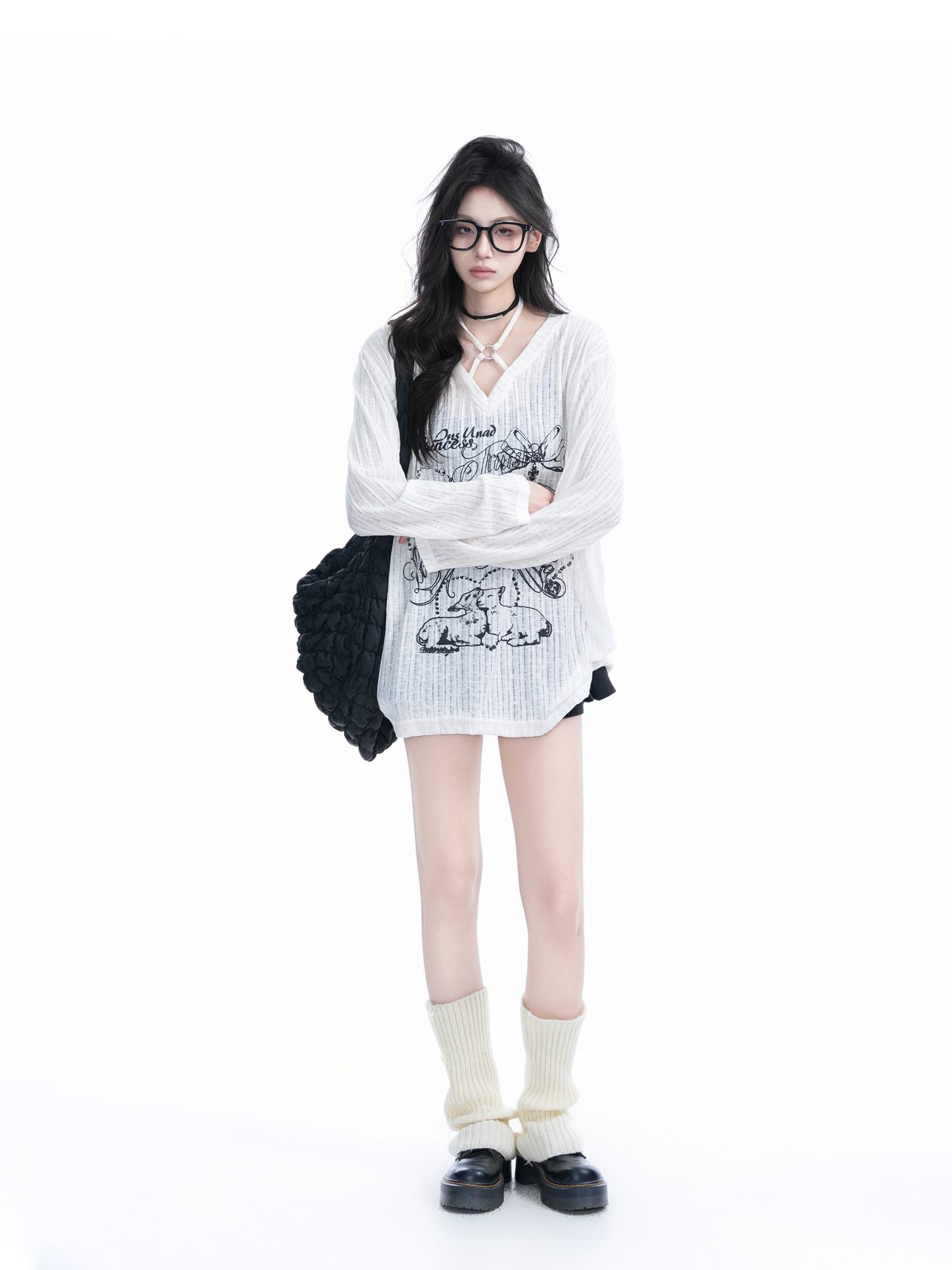 Hand-Painted Graffiti Long Sleeve T-Shirt for Women - American Streetwear, Sun Protection, Loose Fit, Perfect for Y2K Style Hand-Painted Graffiti Long Sleeve T-Shirt for Women - American Streetwear, Sun Protection, Loose Fit, Perfect for Y2K Style