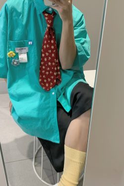 Handmade Brooch Flower Loose Shirt - Lake Blue Solid Color Short Sleeve Top for Students - Versatile Fashion Essential