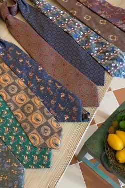 Handmade Vintage Japanese Retro Wide Bow Tie with Trendy Cartoon Print - Versatile Korean Style Fashion Accessory