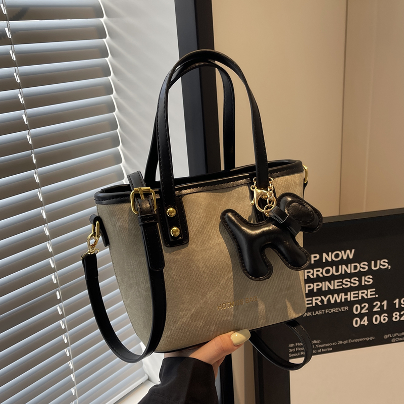 Handmade Women's Tote Bucket Bag - Casual Gradient Crossbody Bag, 2025 New Style, Three-Dimensional Design, Trendy Fashion Accessory Handmade Women's Tote Bucket Bag - Casual Gradient Crossbody Bag, 2025 New Style, Three-Dimensional Design, Trendy Fashion Accessory