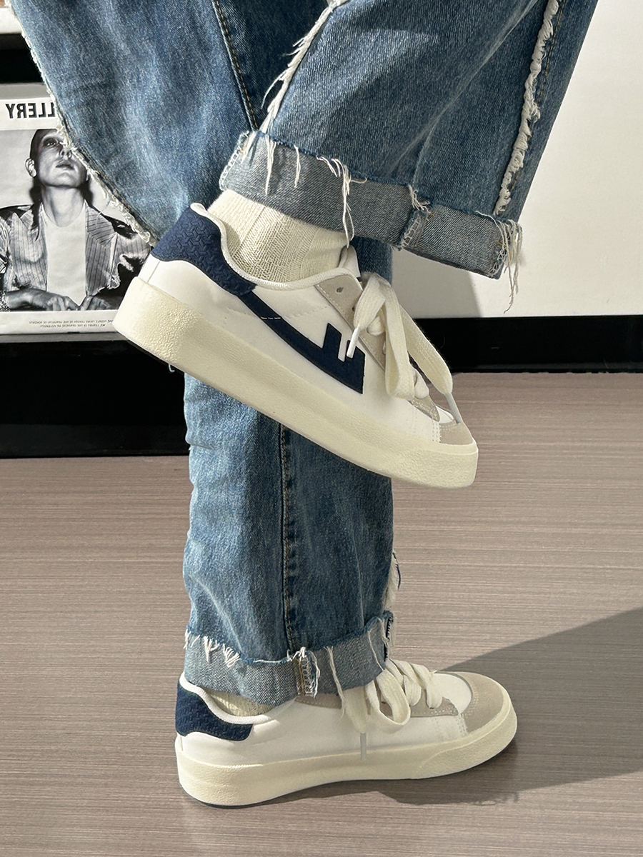 Harajuku Style White Sneakers for Couples - Lightweight, Breathable, Soft Sole Casual Skate Shoes for Summer Harajuku Style White Sneakers for Couples - Lightweight, Breathable, Soft Sole Casual Skate Shoes for Summer