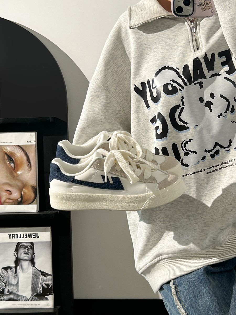 Harajuku Style White Sneakers for Couples - Lightweight, Breathable, Soft Sole Casual Skate Shoes for Summer Harajuku Style White Sneakers for Couples - Lightweight, Breathable, Soft Sole Casual Skate Shoes for Summer