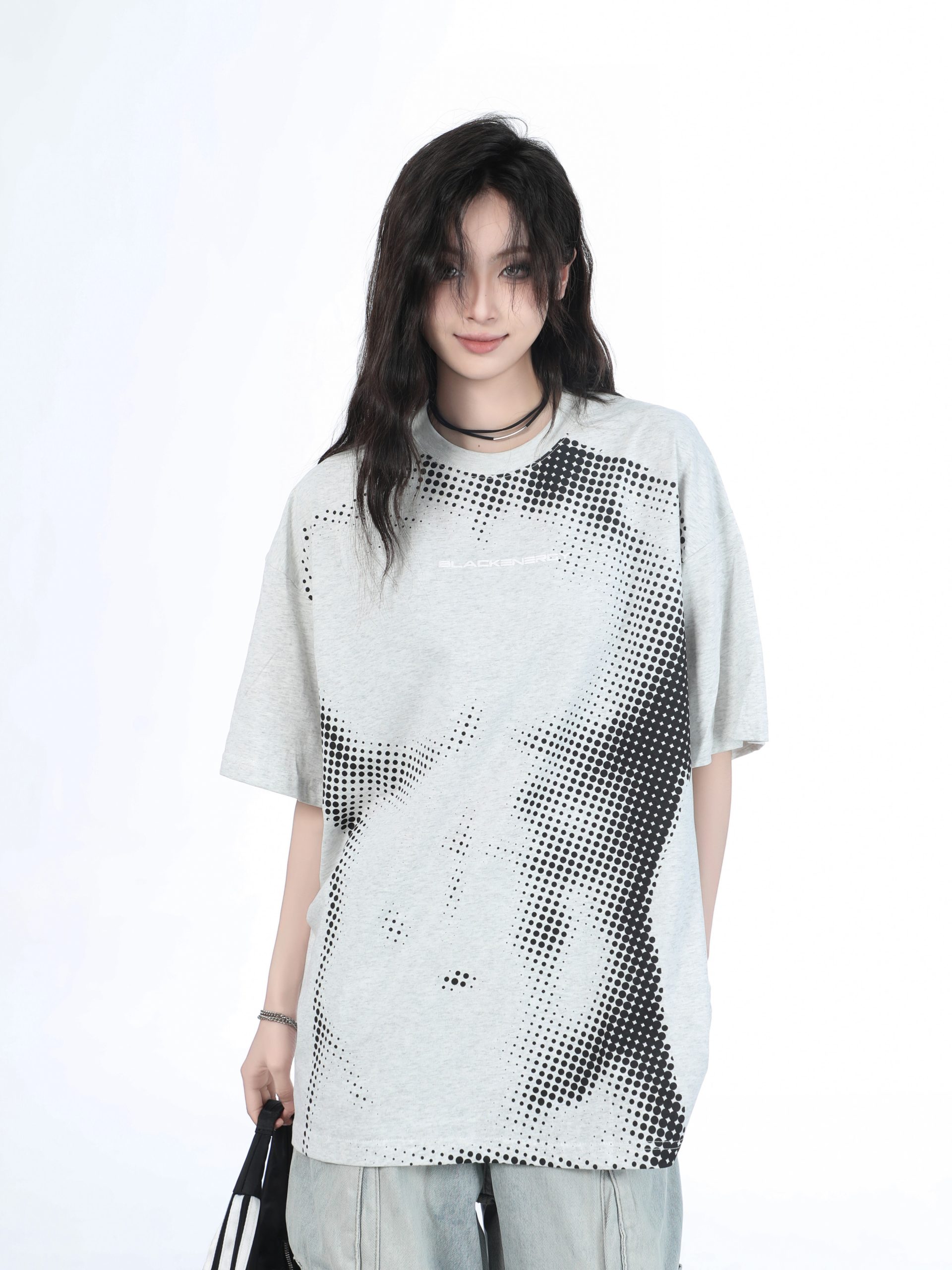 Heavy-Duty American-Style Gray Short Sleeve T-Shirt for Women - "Sit and Eat Until the Mountains Are Empty" - Casual Loose Fit Heavy-Duty American-Style Gray Short Sleeve T-Shirt for Women - "Sit and Eat Until the Mountains Are Empty" - Casual Loose Fit