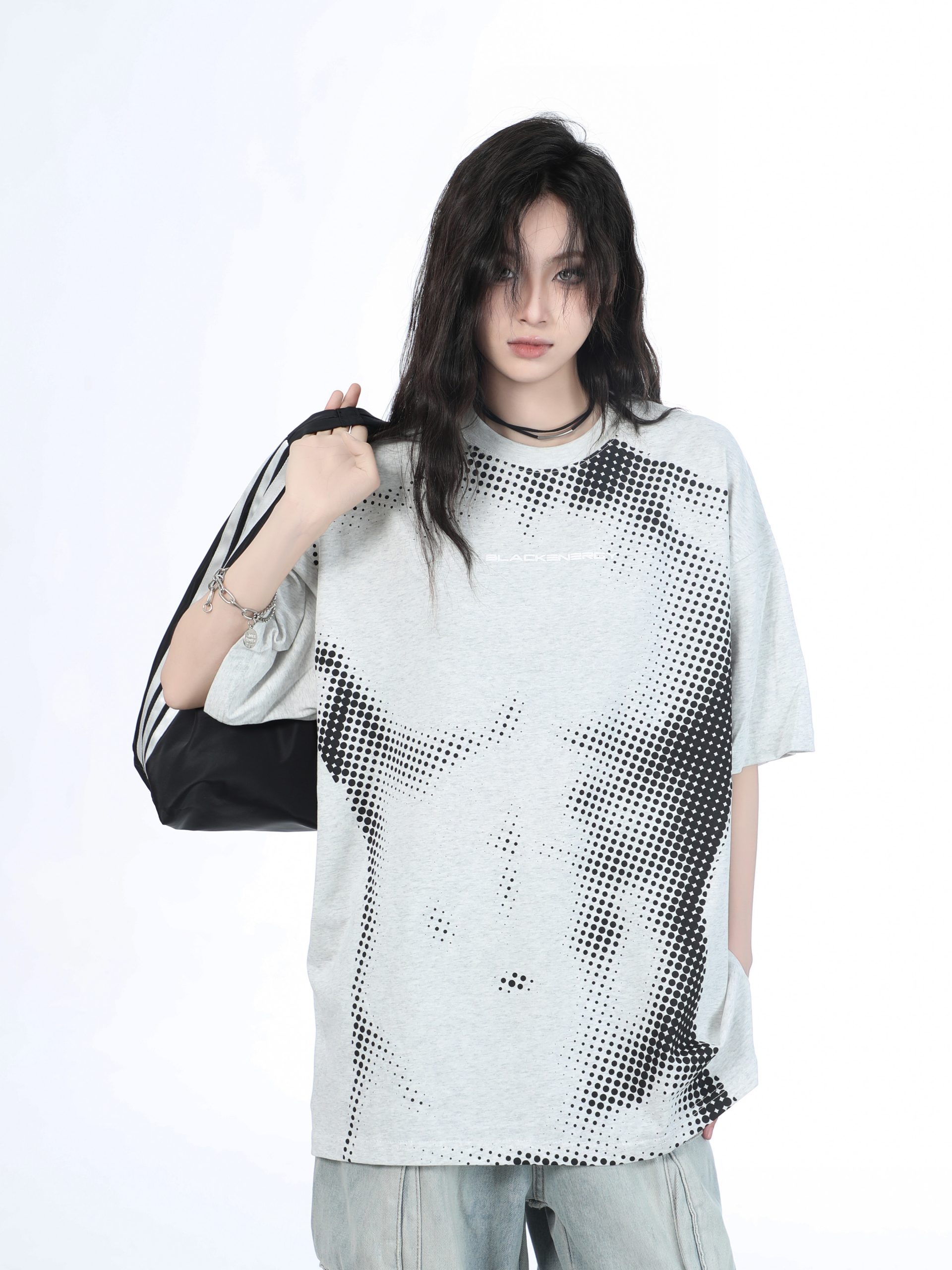 Heavy-Duty American-Style Gray Short Sleeve T-Shirt for Women - "Sit and Eat Until the Mountains Are Empty" - Casual Loose Fit Heavy-Duty American-Style Gray Short Sleeve T-Shirt for Women - "Sit and Eat Until the Mountains Are Empty" - Casual Loose Fit