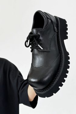 Height-Increasing Black Genuine Leather Derby Shoes for Men & Women, Thick-Soled Pointed-Toe Dress Shoes, Mickey Mouse Design