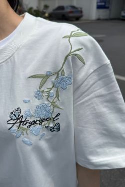 High-End Embroidered Orchid Butterfly Short-Sleeve T-Shirt for Women - Summer American Style Unique Couple Top