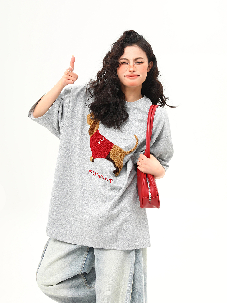 High-End Fabric American Retro Sausage Dog Embroidery Short-Sleeve T-Shirt for Women - Loose Fit Versatile Style High-End Fabric American Retro Sausage Dog Embroidery Short-Sleeve T-Shirt for Women - Loose Fit Versatile Style