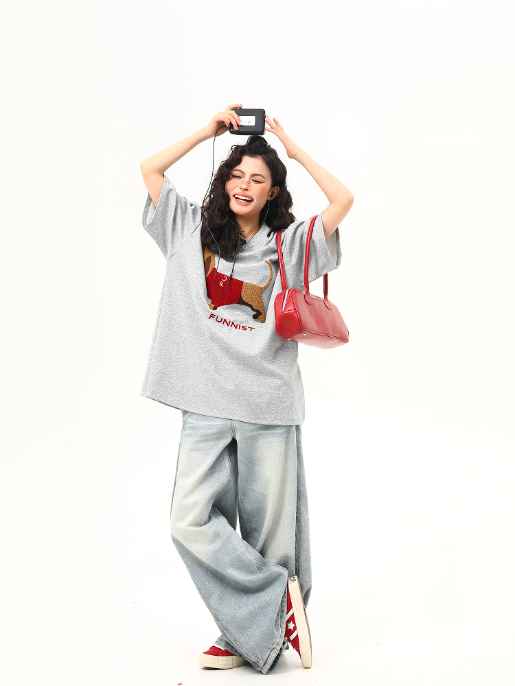 High-End Fabric American Retro Sausage Dog Embroidery Short-Sleeve T-Shirt for Women - Loose Fit Versatile Style High-End Fabric American Retro Sausage Dog Embroidery Short-Sleeve T-Shirt for Women - Loose Fit Versatile Style