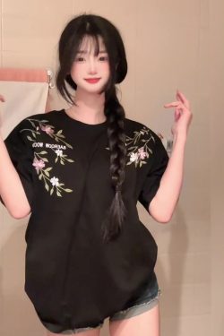 High-End Floral Embroidery Short Sleeve T-Shirt for Women - Chinese Style Black Top, Summer 90s Couple Outfit