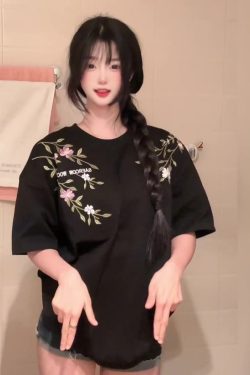 High-End Floral Embroidery Short Sleeve T-Shirt for Women - Chinese Style Black Top, Summer 90s Couple Outfit