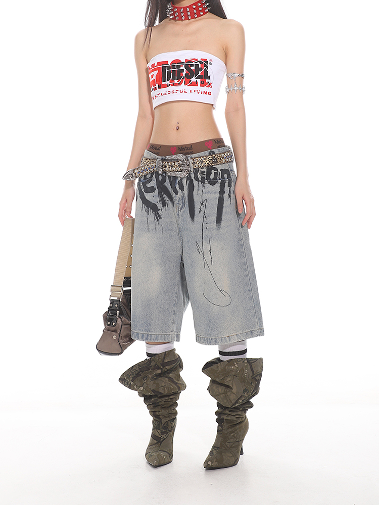High-End Graffiti Letter Denim Loose Wide-Leg Shorts for Women - Summer 2025 Korean Niche Style High-End Graffiti Letter Denim Loose Wide-Leg Shorts for Women - Summer 2025 Korean Niche Style