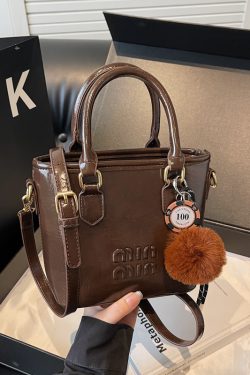 High-End Letter Design Water Bucket Tote Bag for Women - Niche Shoulder Crossbody Bag, 2025 Vegetable Basket Style