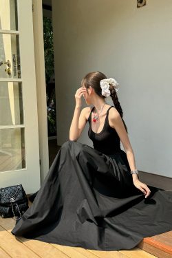 High-End Light Fabric Black Long Vest Dress with Slim Waist - Summer Floor-Length Skirt Fashion