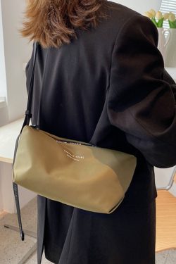 High-End Lightweight Nylon Crossbody Bag for Women - Portable Commuting Travel Style with Wide Strap