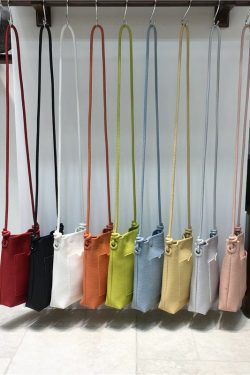 High-End Lychee Pattern Crossbody Phone Bag - Versatile Vertical Small Bag for Spring/Summer 2025 Trend