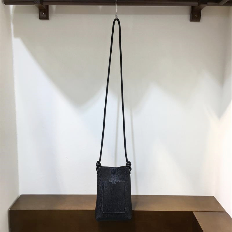 High-End Lychee Pattern Crossbody Phone Bag - Versatile Vertical Small Bag for Spring/Summer 2025 Trend High-End Lychee Pattern Crossbody Phone Bag - Versatile Vertical Small Bag for Spring/Summer 2025 Trend