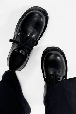 High-End Men's Derby Shoes - Paris Mickey Mouse Design, Round-Toe, Thick-Soled Leather, British Retro Style for Commuting