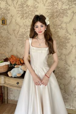 High-End Minimalist Backless Spaghetti Strap Evening Dress with Fishbone Detail | Spring & Autumn Fashion