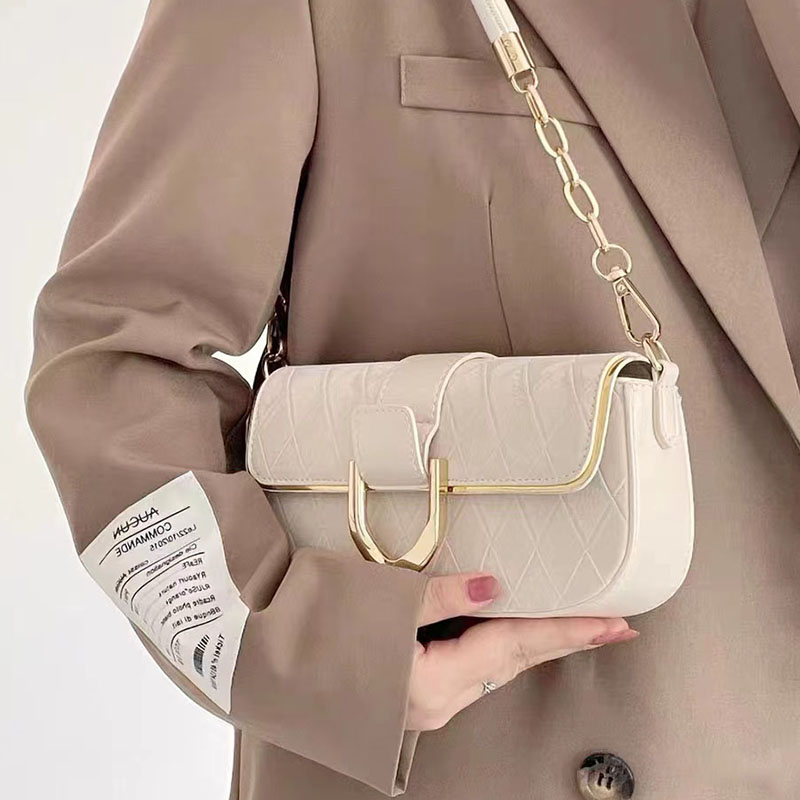 High-End Minimalist Small Square Bag - Versatile Diamond Quilted Chain Crossbody Underarm Shoulder Bag 2023 Trend High-End Minimalist Small Square Bag - Versatile Diamond Quilted Chain Crossbody Underarm Shoulder Bag 2023 Trend