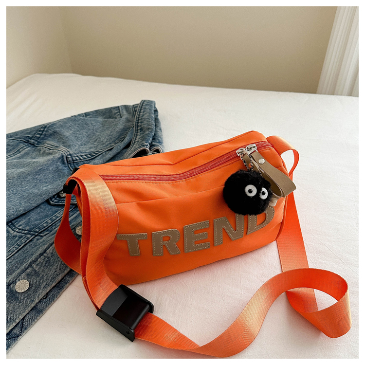 High-End Nylon Women's Crossbody Bag 2025 - Large Capacity Toast Pillow Design with Wide Shoulder Strap High-End Nylon Women's Crossbody Bag 2025 - Large Capacity Toast Pillow Design with Wide Shoulder Strap