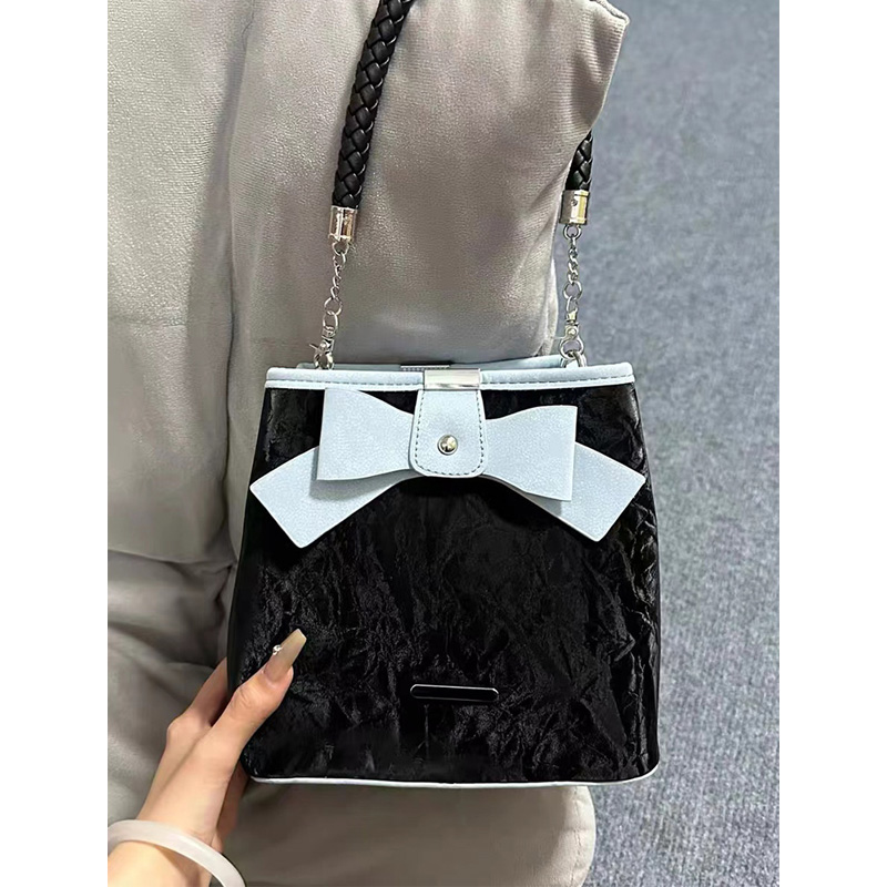 High-End Retro Artistic Bucket Bag for Women - Casual Versatile Shoulder Crossbody Bag for Autumn Winter 2024 High-End Retro Artistic Bucket Bag for Women - Casual Versatile Shoulder Crossbody Bag for Autumn Winter 2024